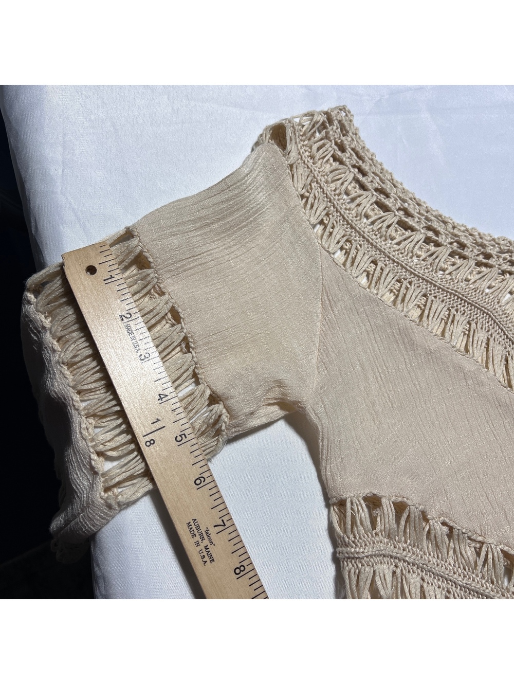Bohemian Style Poncho Cream Crochet Trimmed V-Neck Top Women’s Small - Picture 3 of 8
